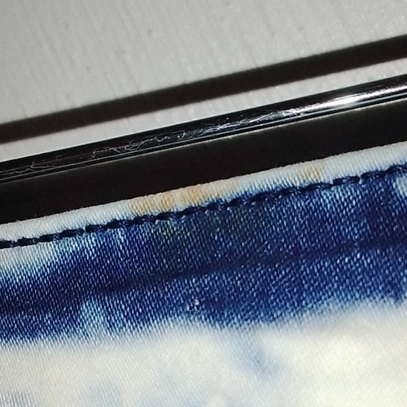 "Acid Washed" Denim - Picture 5 of 6